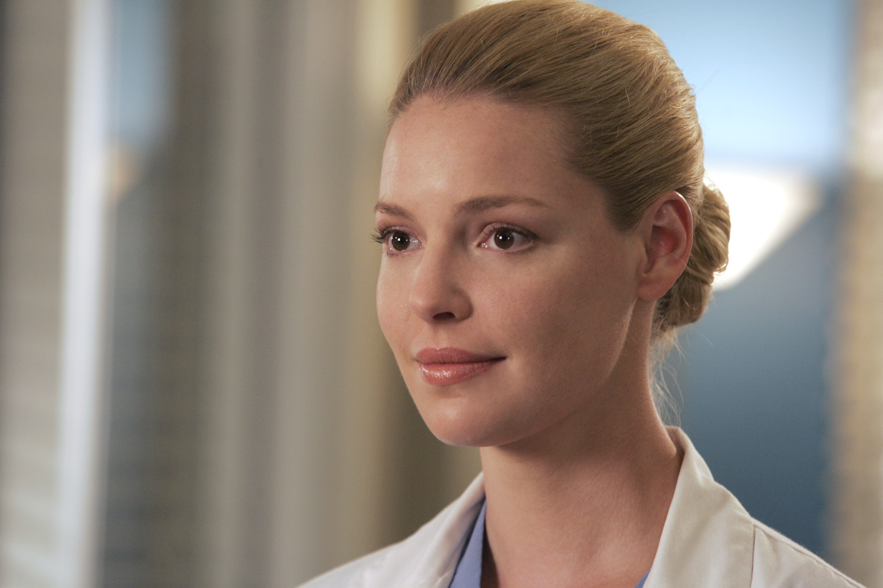 Closeup of Katherine Heigl in &quot;Grey&#x27;s Anatomy&quot;